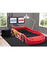 Disney/Pixar Cars Lightning McQueen Twin Bed by Delta Children