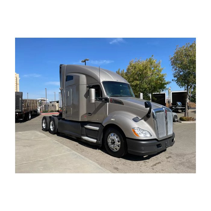 Sleek 2017 Kenworth T680 diesel tractor truck with sleeper cab in excellent condition.